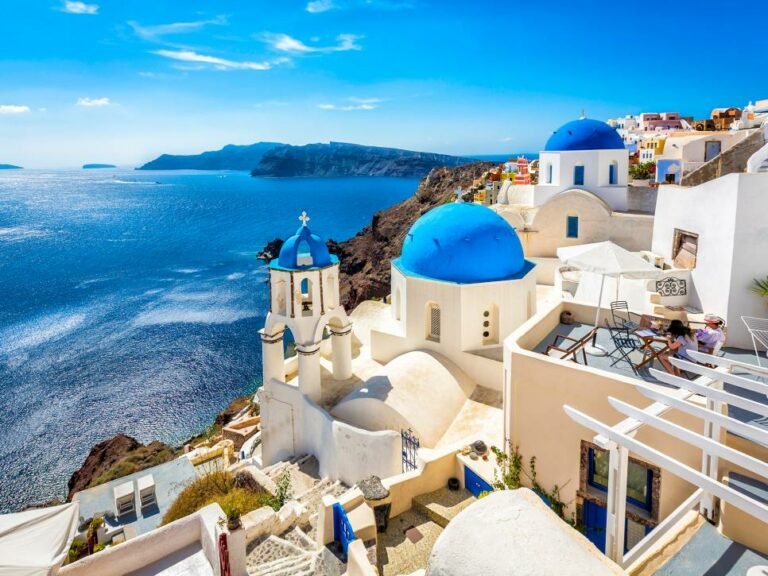 19 Stunning Places That You Should Visit in Greece